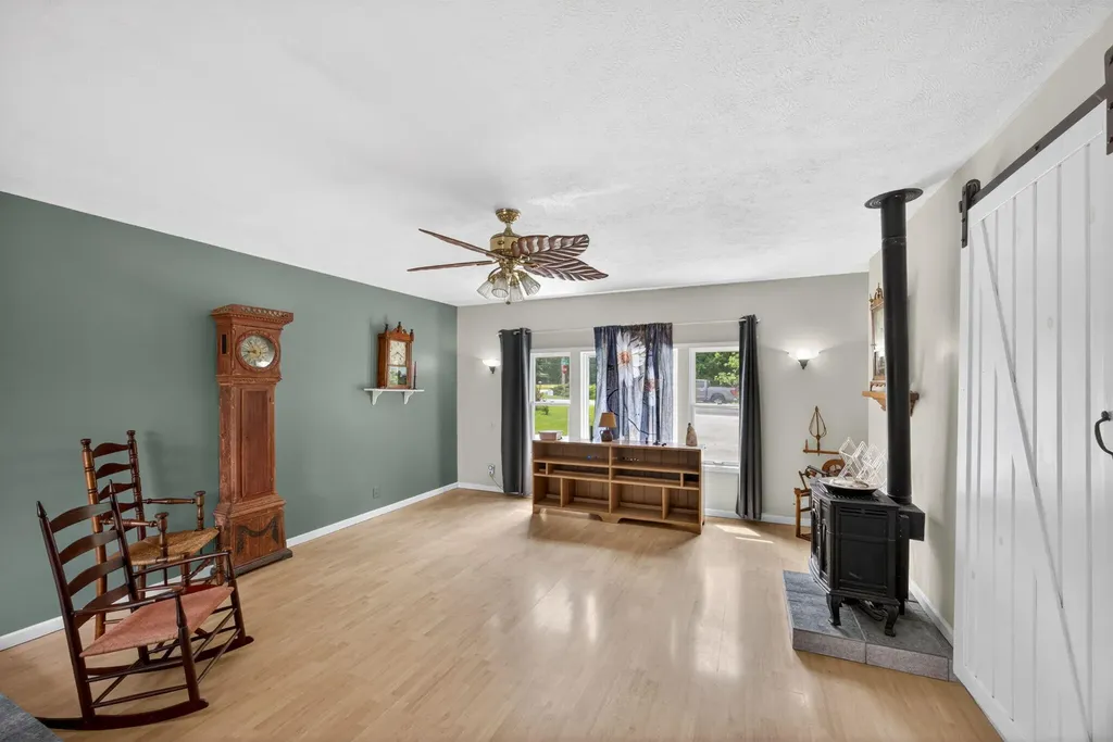 8508 Wood Street Morton Township MI 49332