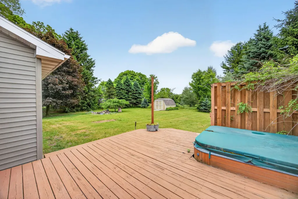 8508 Wood Street Morton Township MI 49332
