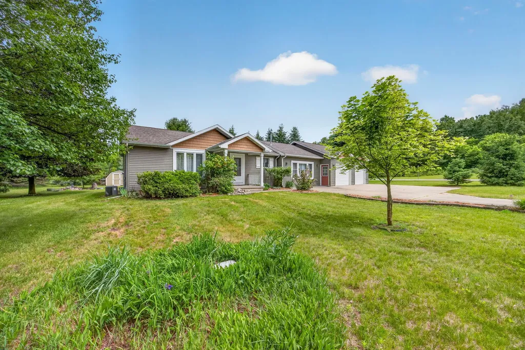 8508 Wood Street Morton Township MI 49332