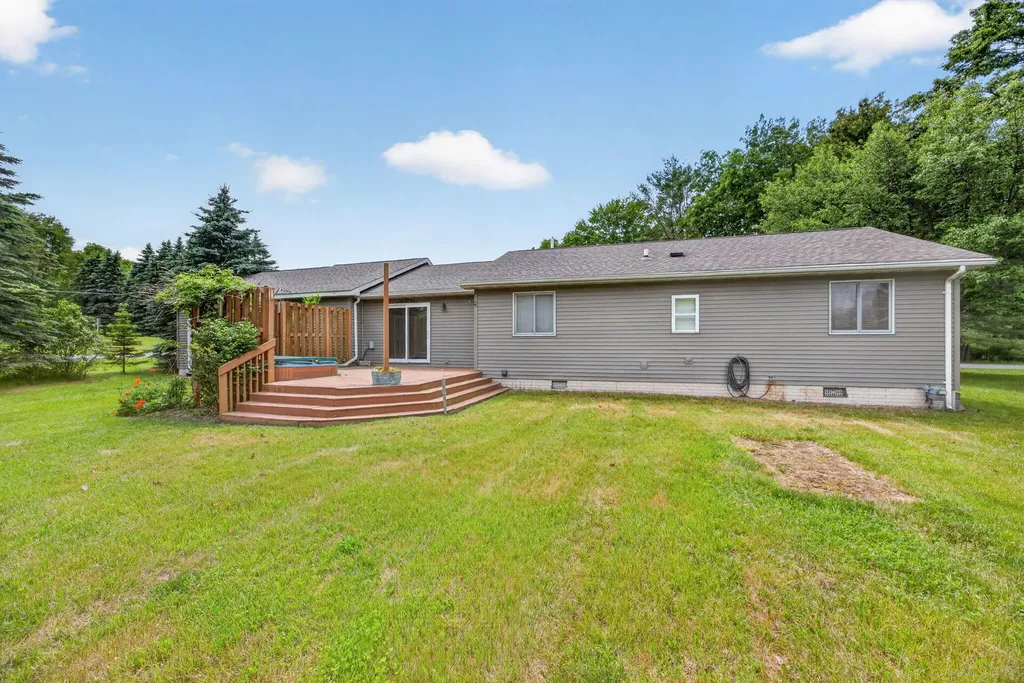 8508 Wood Street Morton Township MI 49332