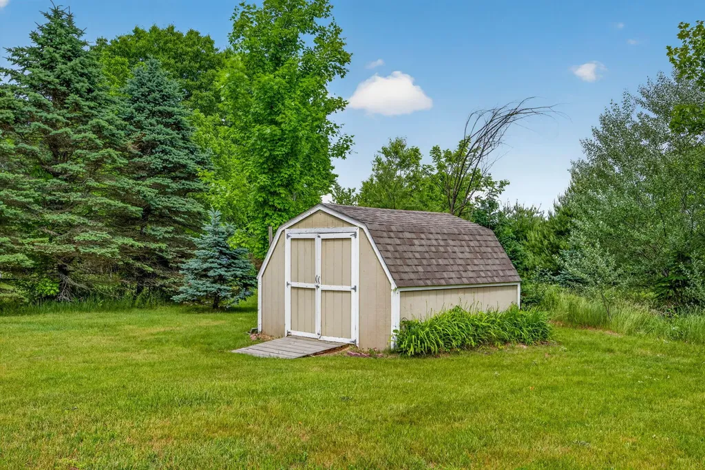 8508 Wood Street Morton Township MI 49332