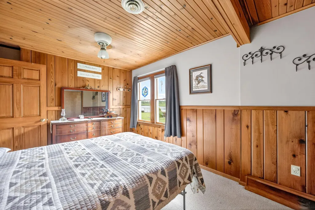 5420 Timberbend Road Orient Township MI 49679
