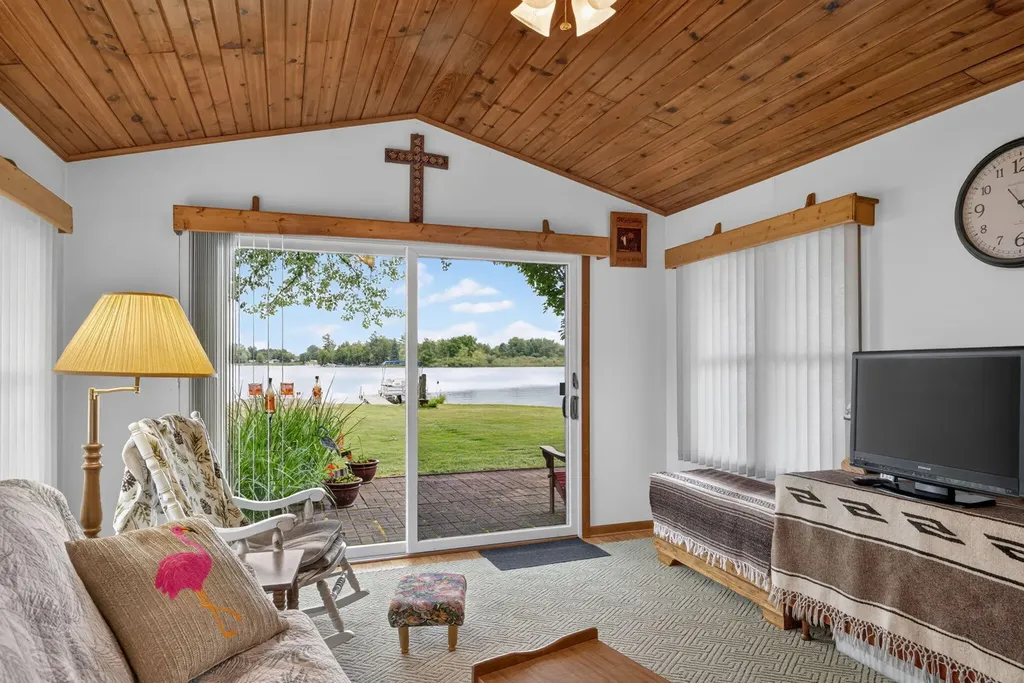 5420 Timberbend Road Orient Township MI 49679