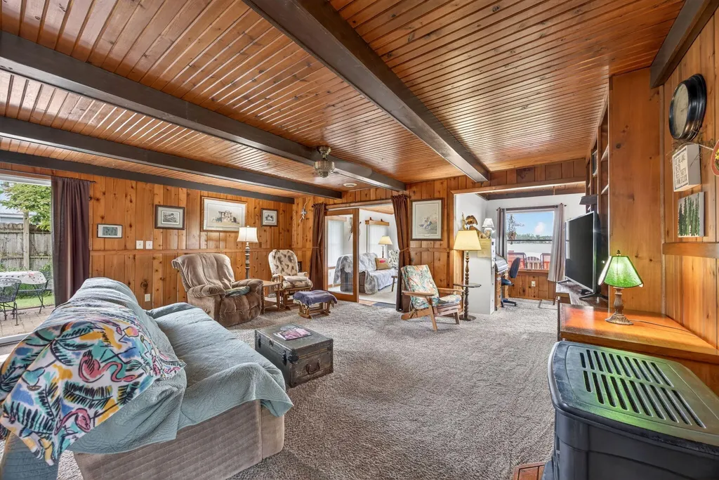 5420 Timberbend Road Orient Township MI 49679