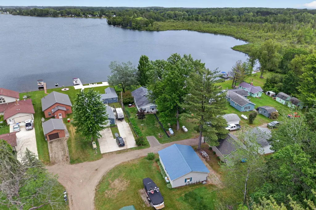 5420 Timberbend Road Orient Township MI 49679