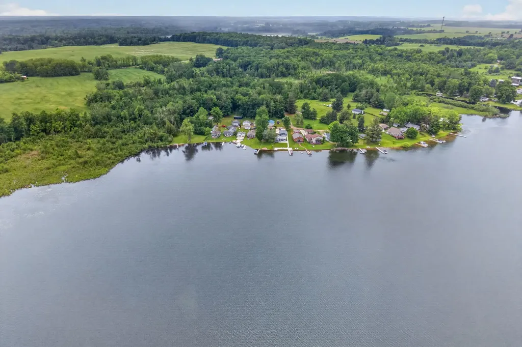 5420 Timberbend Road Orient Township MI 49679