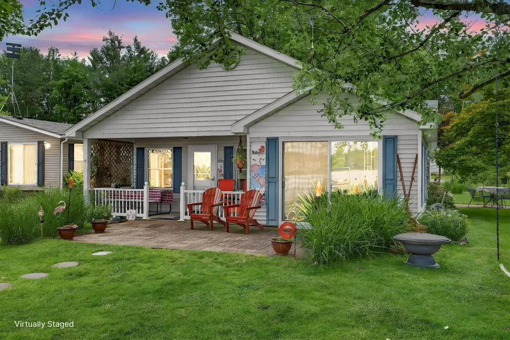 5420 Timberbend Road Orient Township MI 49679