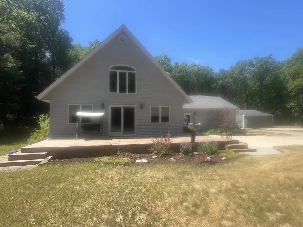 9880 S Spruce Avenue Unknown City MI 49337