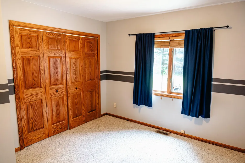 9880 S Spruce Avenue Unknown City MI 49337