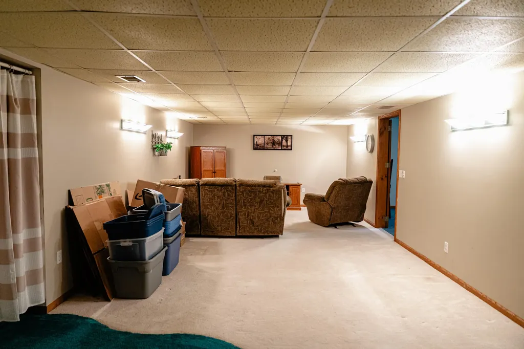 9880 S Spruce Avenue Unknown City MI 49337