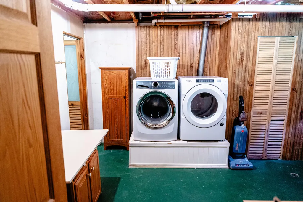 9880 S Spruce Avenue Unknown City MI 49337