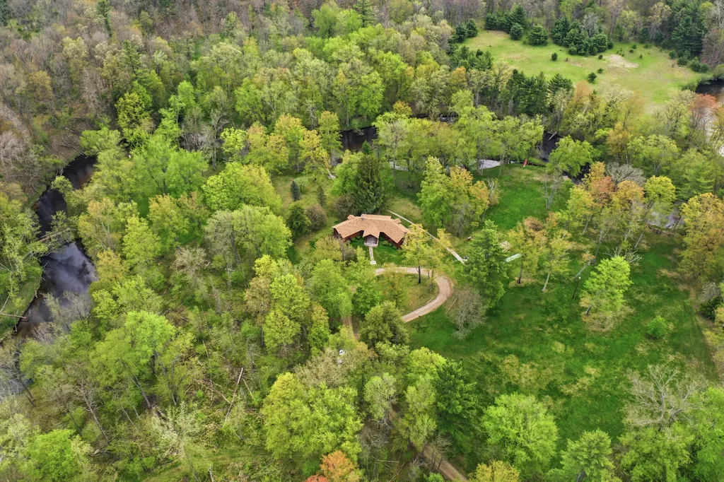 6378 S Mac Road Lake Township MI 49304