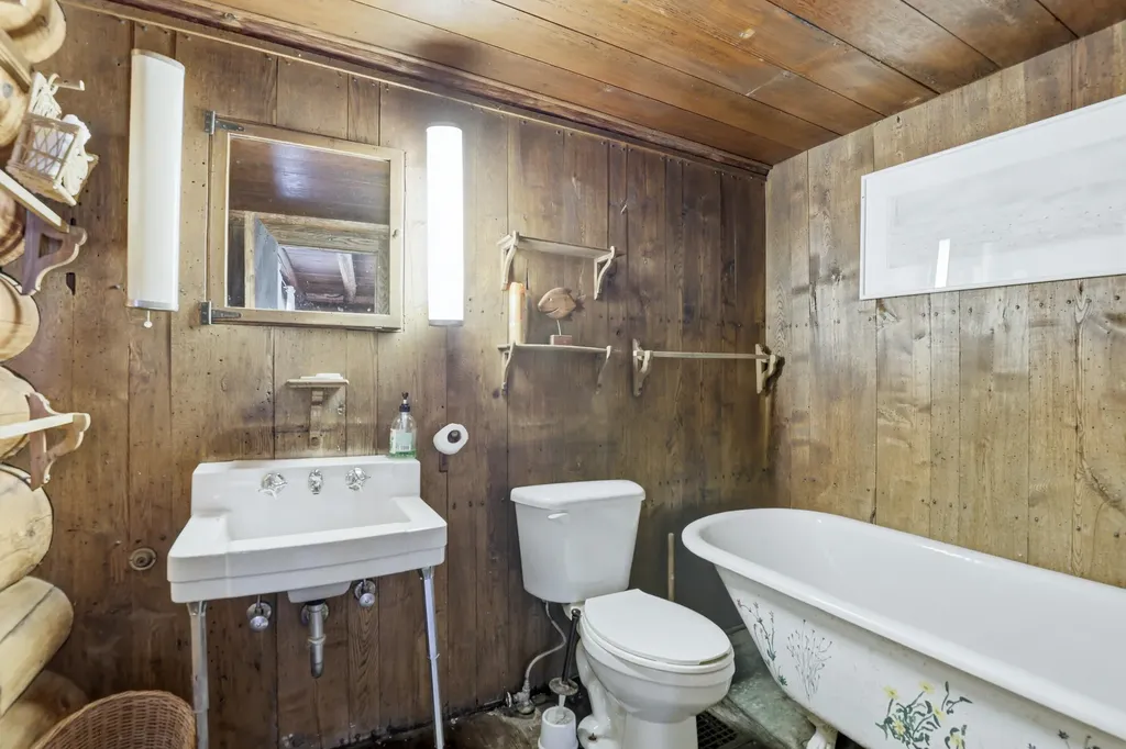6378 S Mac Road Lake Township MI 49304