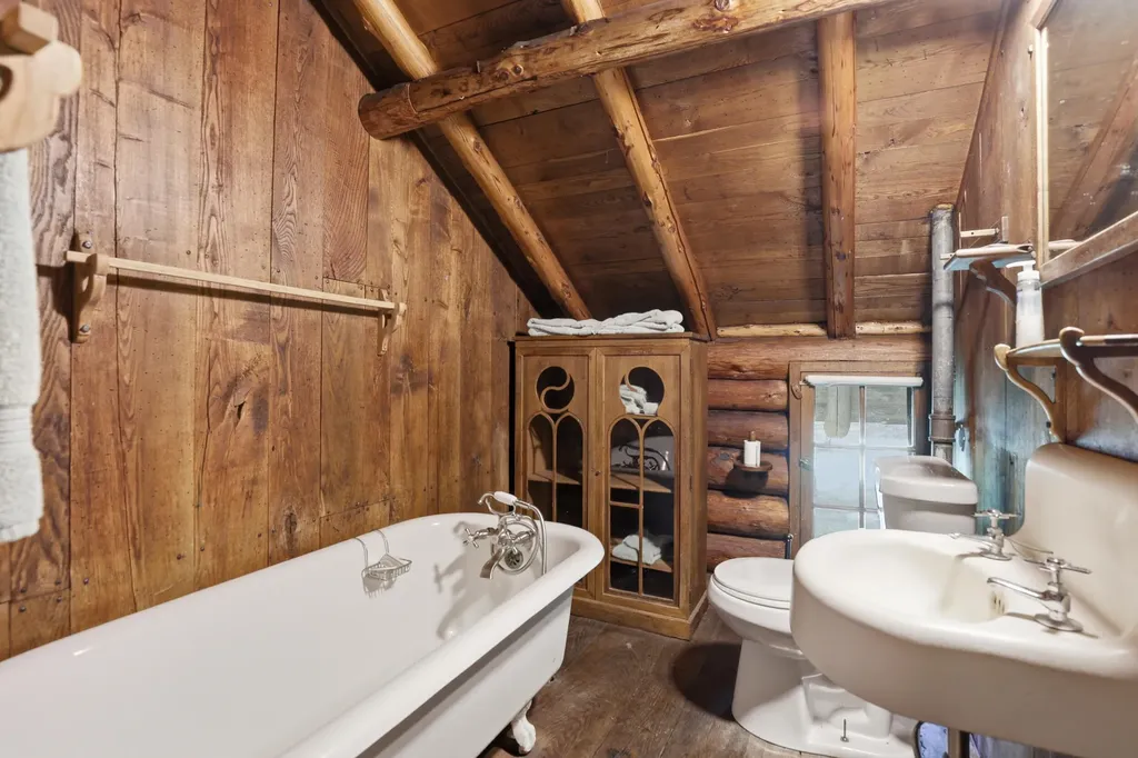 6378 S Mac Road Lake Township MI 49304