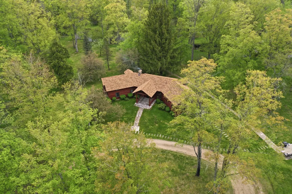 6378 S Mac Road Lake Township MI 49304