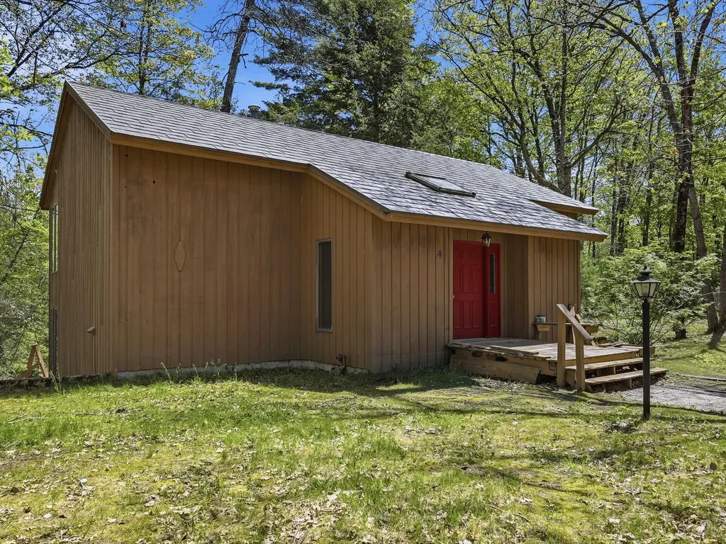 6378 S Mac Road Lake Township MI 49304