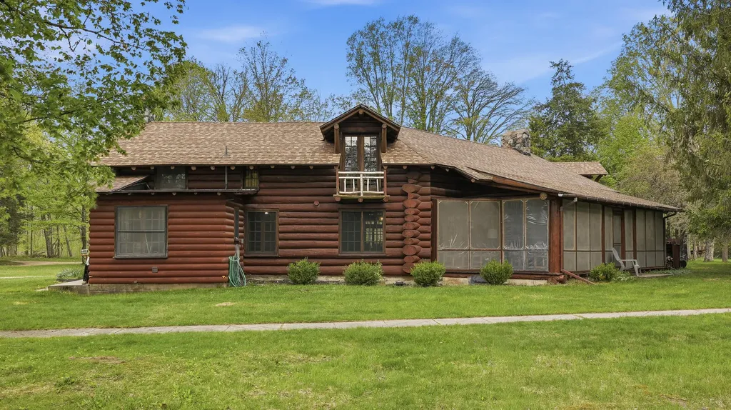 6378 S Mac Road Lake Township MI 49304