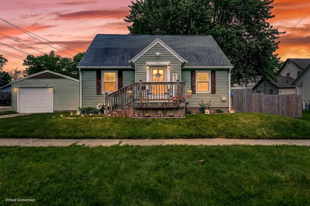 1451 Barclay Street Muskegon City MI 49441