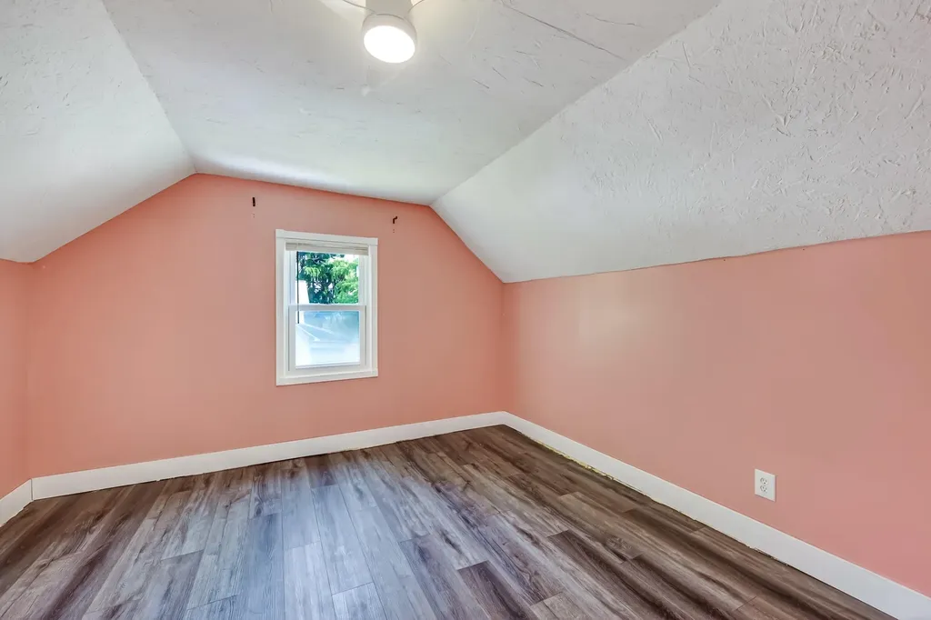 1451 Barclay Street Muskegon City MI 49441
