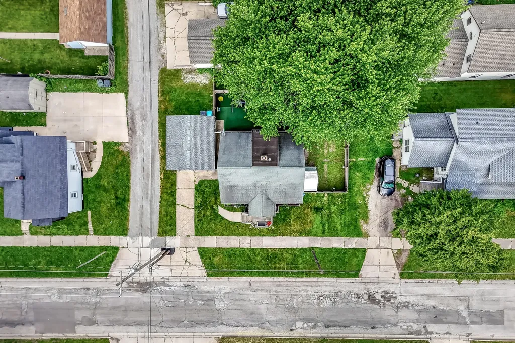 1451 Barclay Street Muskegon City MI 49441
