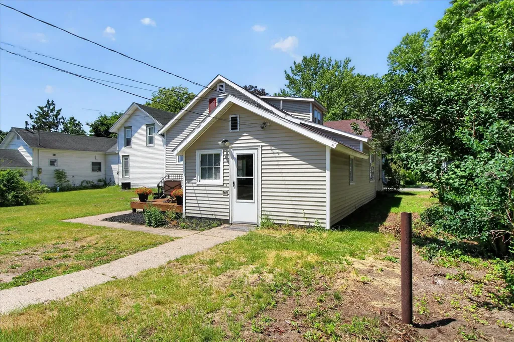 820 Rose Avenue Big Rapids City MI 49307