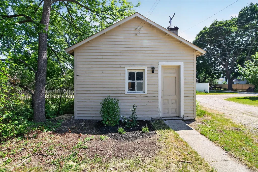 820 Rose Avenue Big Rapids City MI 49307