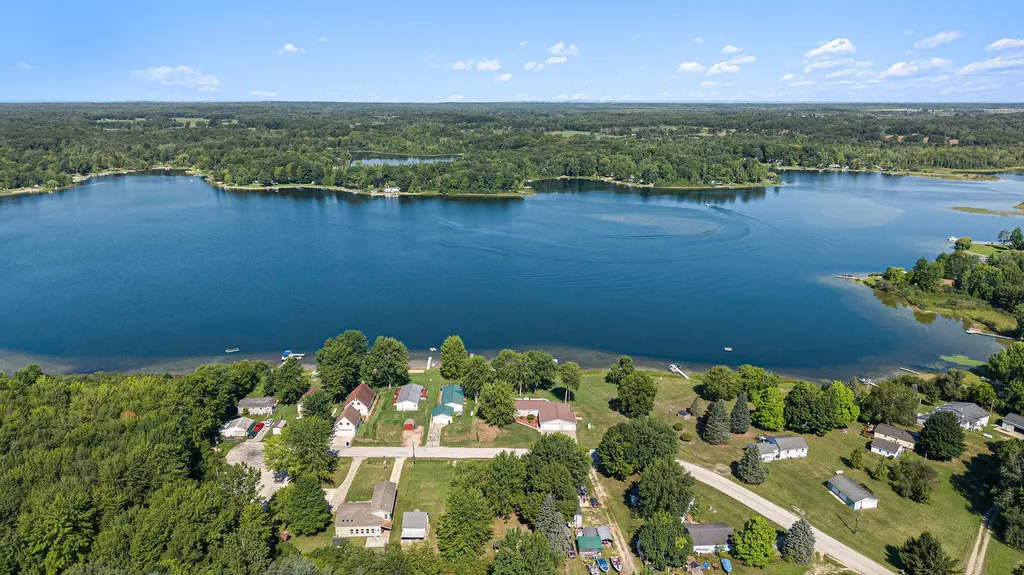 9266 E Francis Road Newfield Township MI 49421