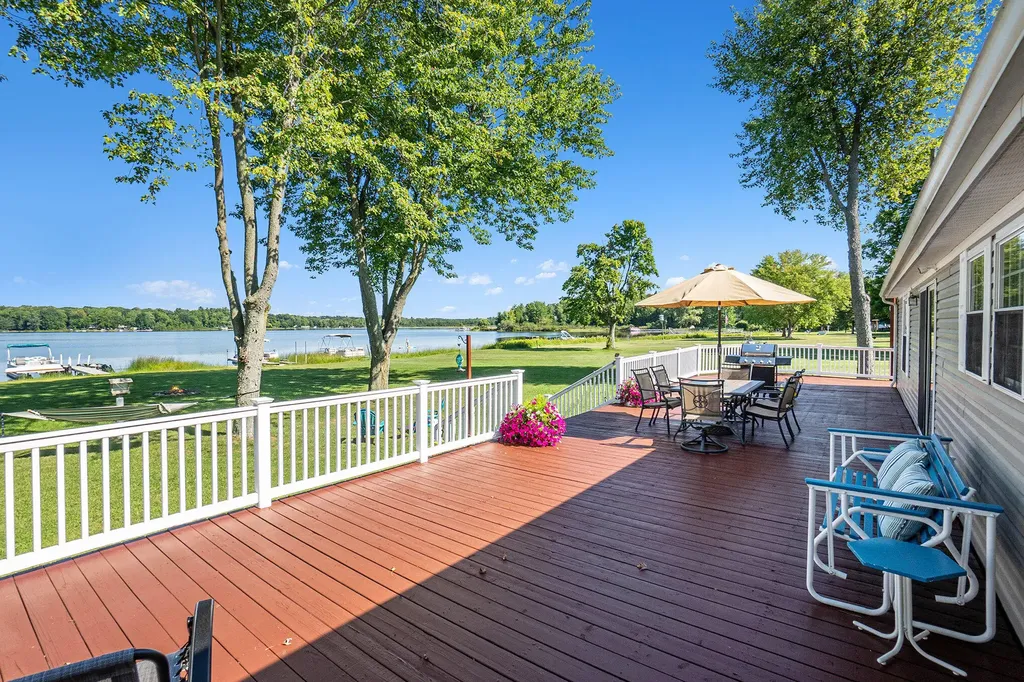 9266 E Francis Road Newfield Township MI 49421