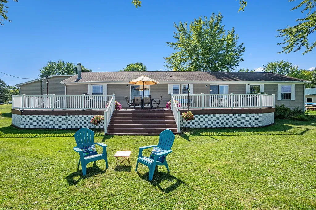 9266 E Francis Road Newfield Township MI 49421