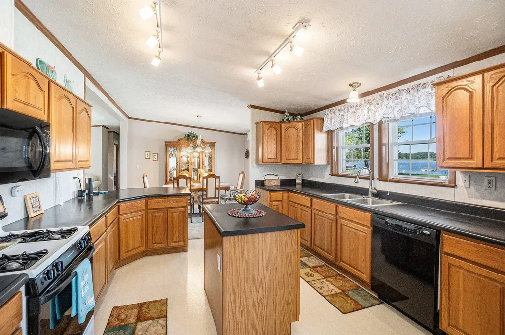 9266 E Francis Road Newfield Township MI 49421