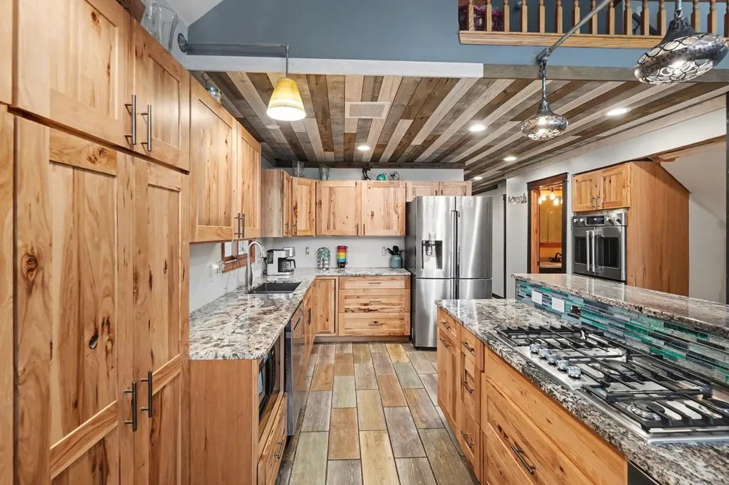 8906 E Spring Hill Drive Newfield Township MI 49421