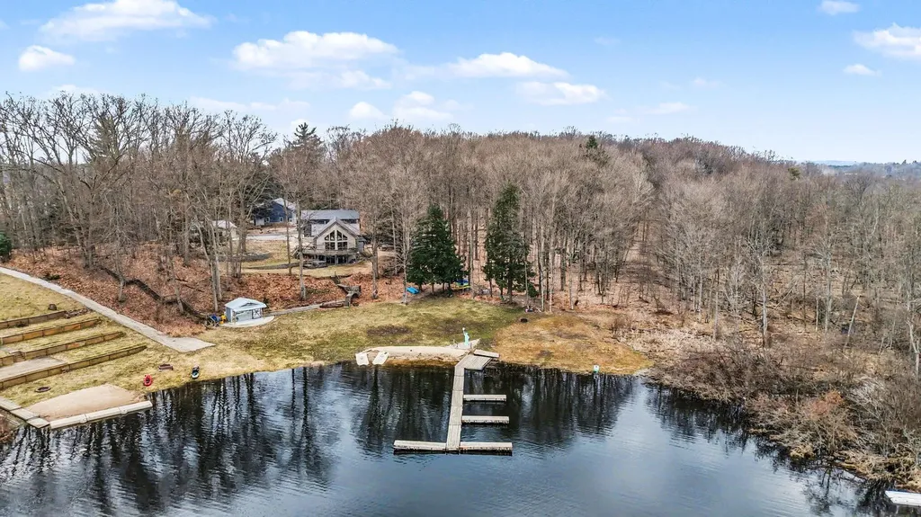 8906 E Spring Hill Drive Newfield Township MI 49421