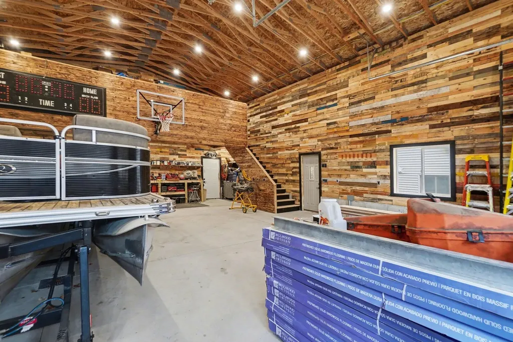 8906 E Spring Hill Drive Newfield Township MI 49421