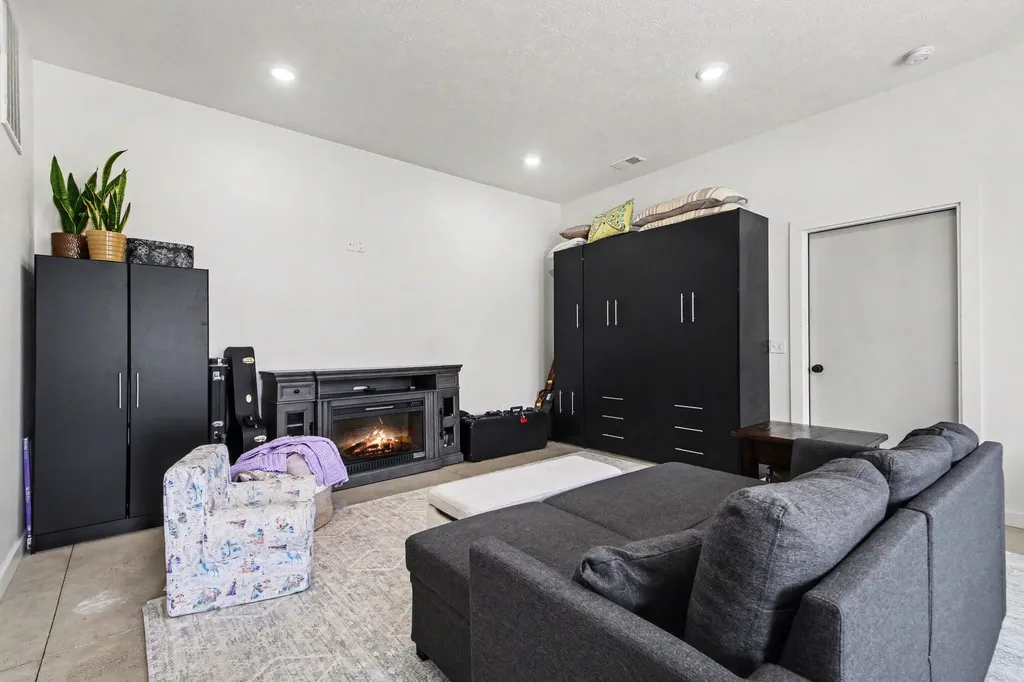 419 S Juniper Street NE Unknown City MI 48829