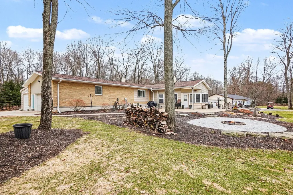 14051 17 Mile Road Colfax Township MI 49342