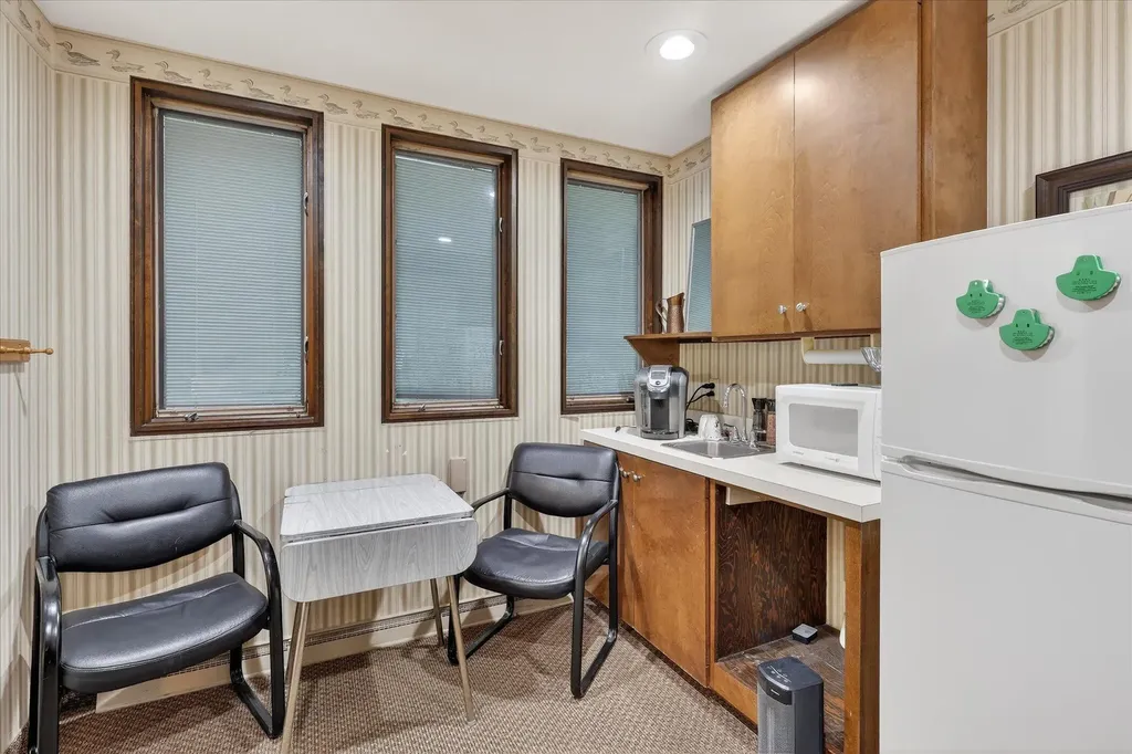 2426 Burton Street SE Grand Rapids City MI 49546