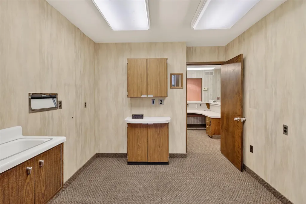2426 Burton Street SE Grand Rapids City MI 49546