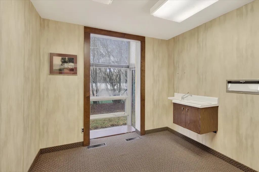 2426 Burton Street SE Grand Rapids City MI 49546