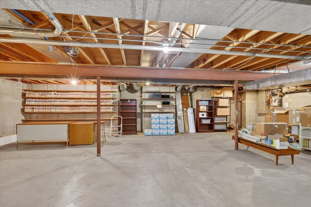 2426 Burton Street SE Grand Rapids City MI 49546