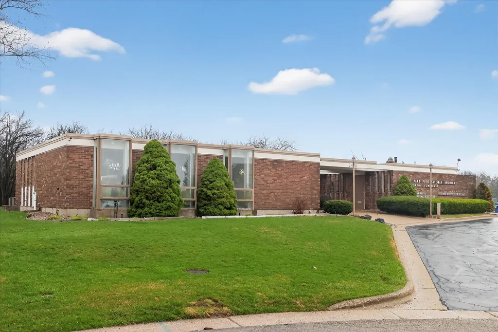 2426 Burton Street SE Grand Rapids City MI 49546