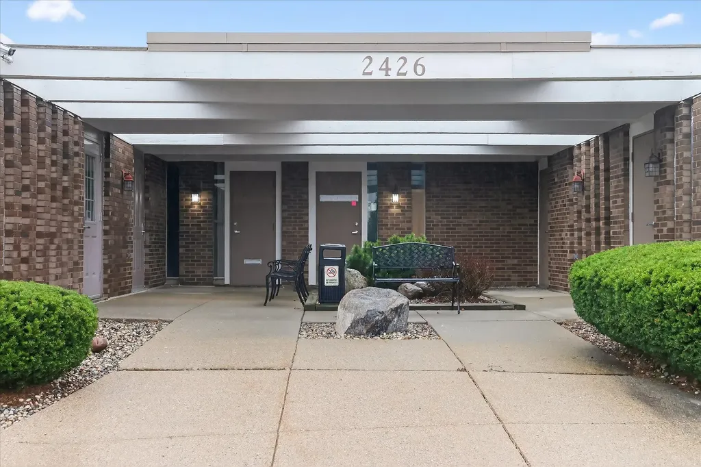 2426 Burton Street SE Grand Rapids City MI 49546