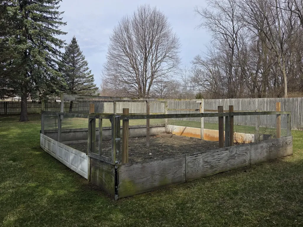 232 Bender Street Leoni Township MI 49202