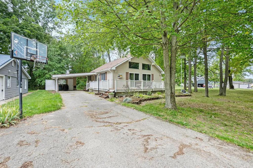 10905 1st Street Morton Township MI 49346