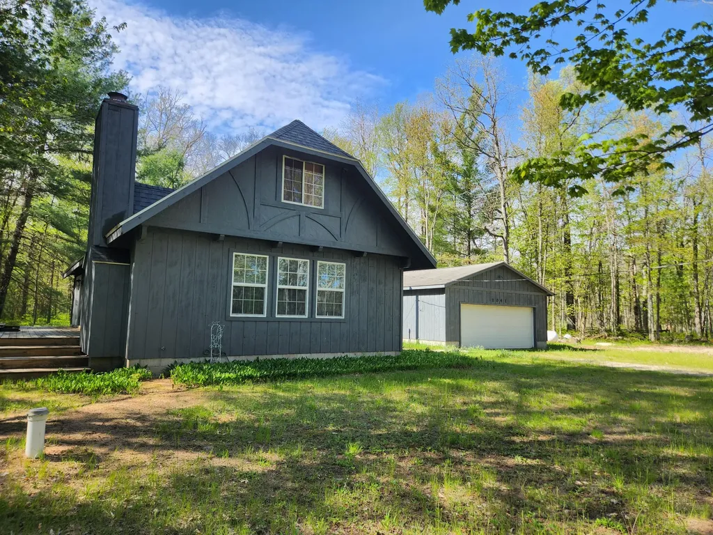 1041 Wolf Lake Drive Peacock Township MI 49304