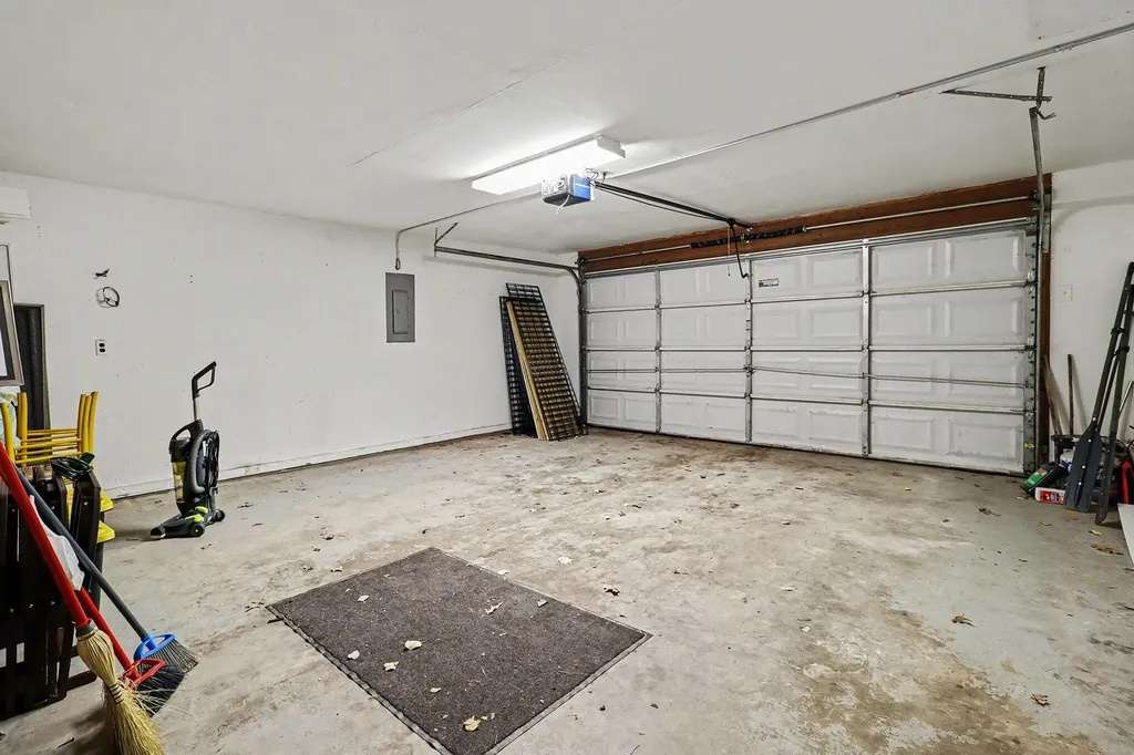 6782 White Pine Drive Morton Township MI 49346
