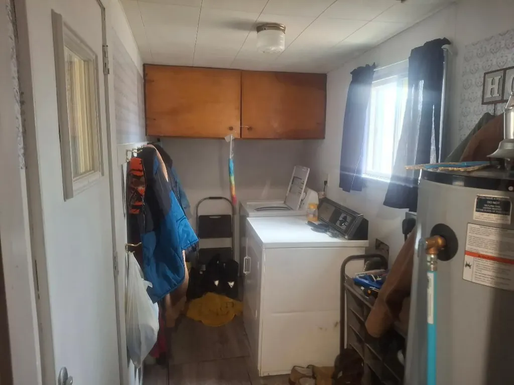 121 Haddix Boulevard Unknown City MI 49305