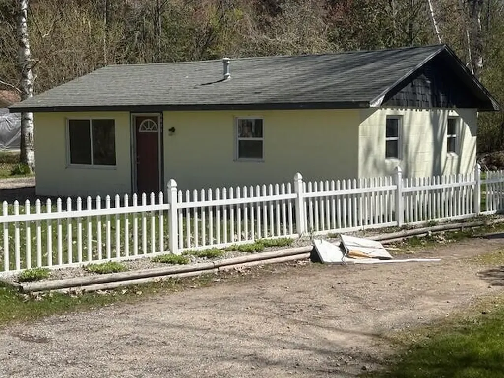 4811 S 33 1/2 Road Selma Township MI 49601