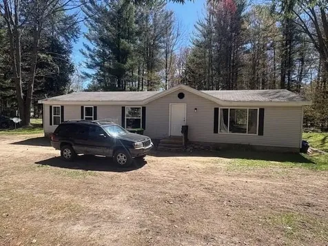 8404 Independence Avenue Clam Lake Township MI 49601