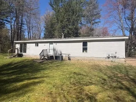 8404 Independence Avenue Clam Lake Township MI 49601