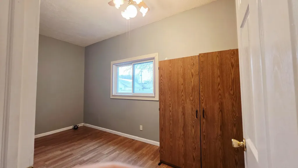 321 S 4th Street Unknown City MI 48829